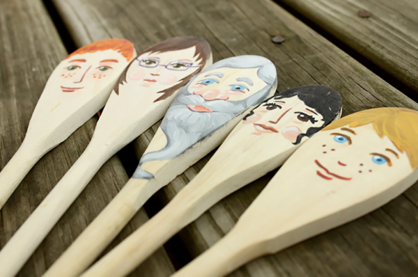 Painted-wooden-spoon-puppets1