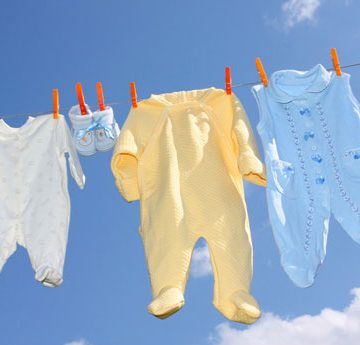 A importância dos cuidados na lavagem de roupas de bebês