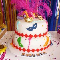 Decoração e bolos de Carnaval